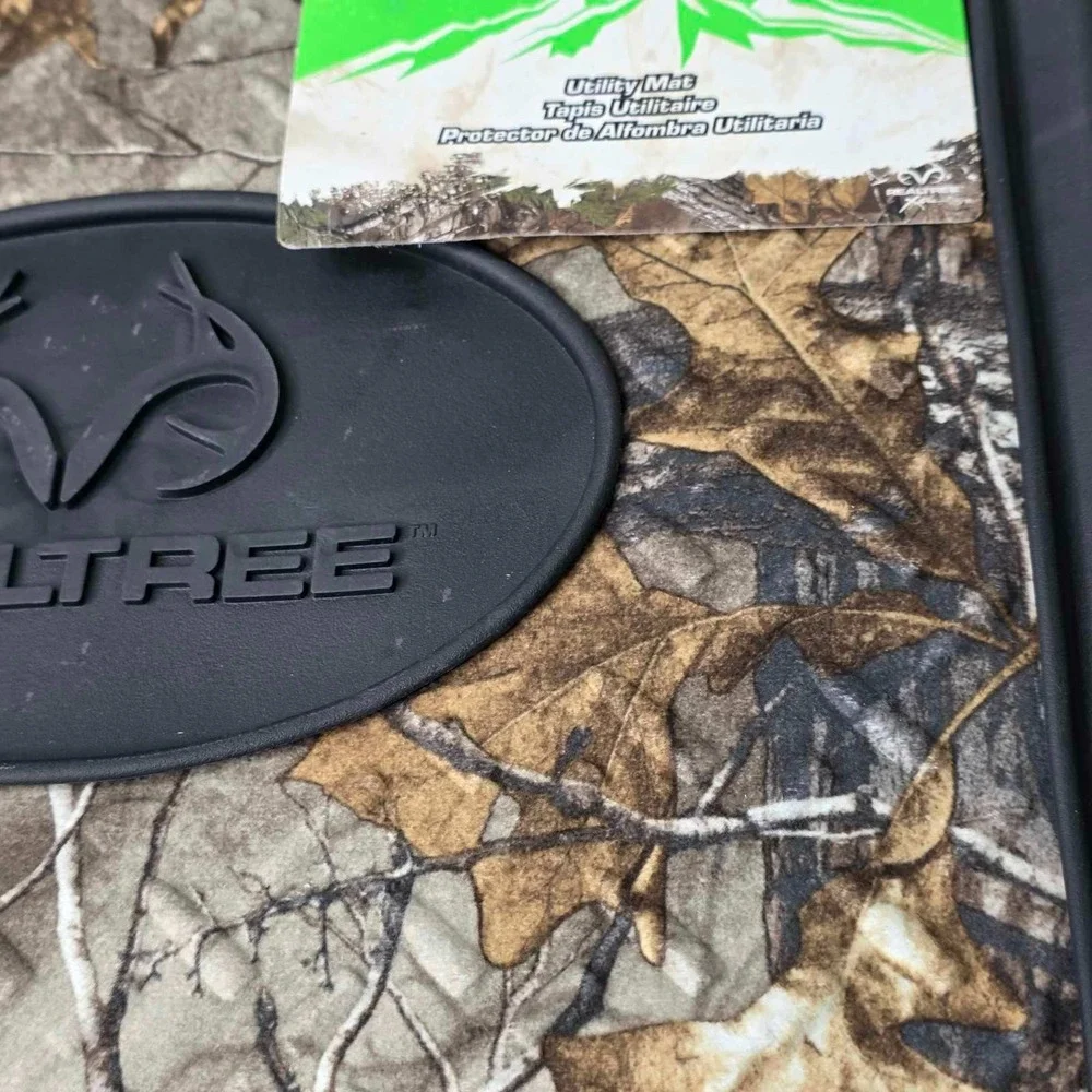Realtree Outfitters Utility Camo Floor Mats Set of 2 Universal Fit Car Track Mat